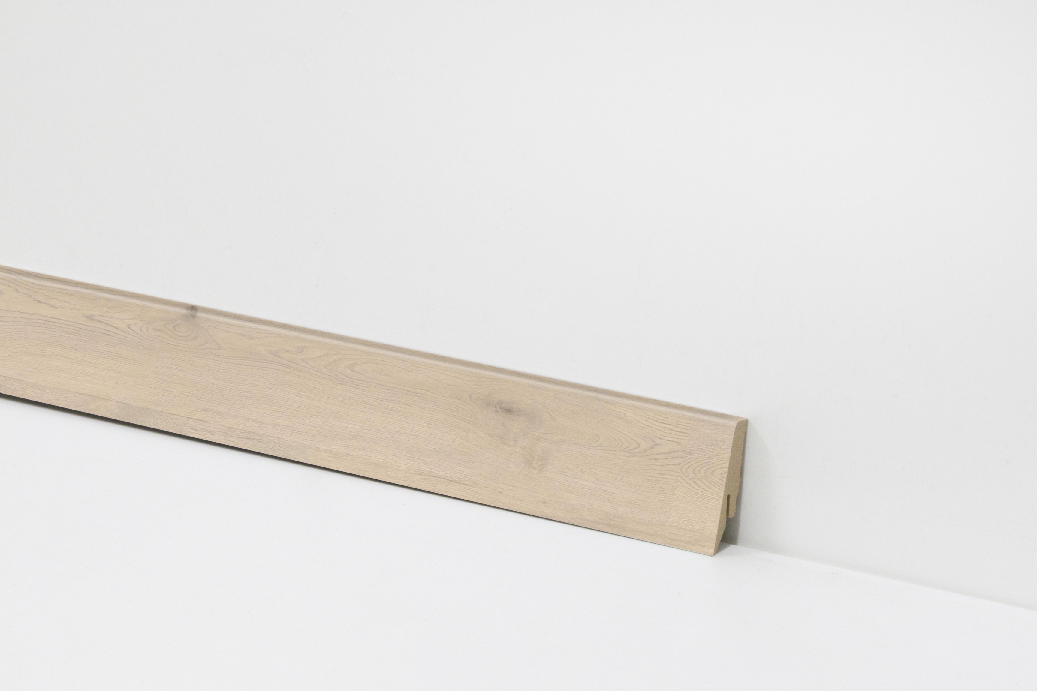 Equipped Sockelleiste 58mm 2490