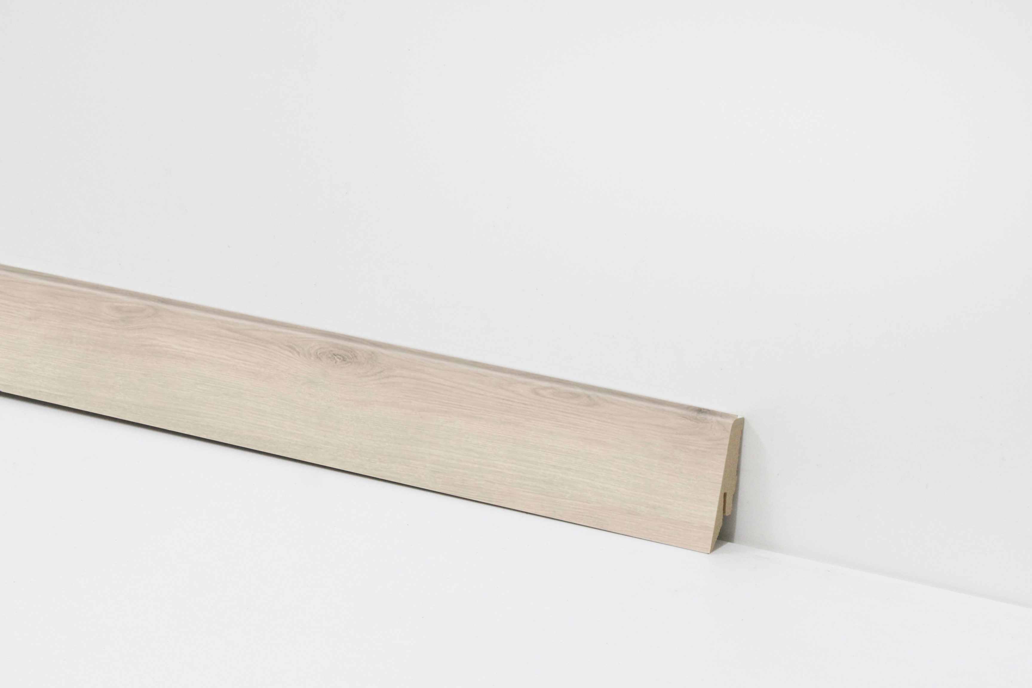 Equipped Sockelleiste 58mm 2486